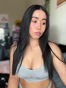 Snapshot of JazzieXo chatting on 01.15.25 JazzieXo online show from 01.15.25