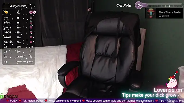 strawberry muffin online show from 02.18.25