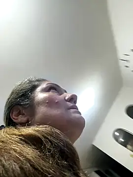 Snapshot of gabiTetas chatting on 12.21.25 gabiTetas online show from 12.21.25