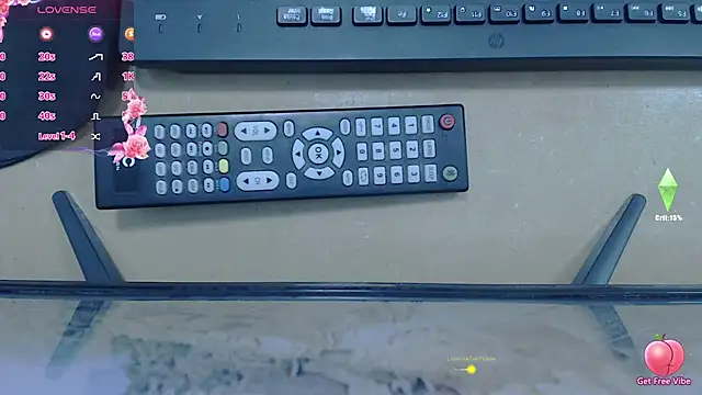 Snapshot of Valentina_lara01 chatting on 11.25.25 Valentina lara01 online show from 11.25.25