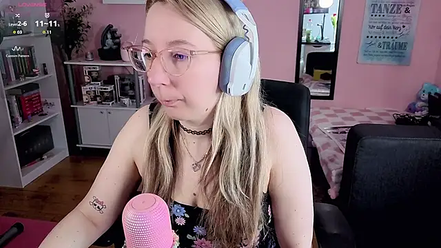 JustKerry online show from 04.28.26