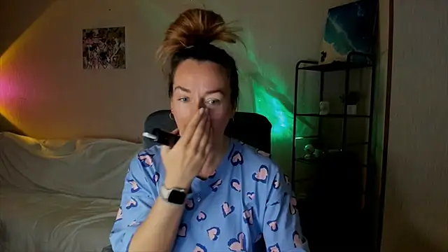 RebeccaMartinez online show from 11.24.25