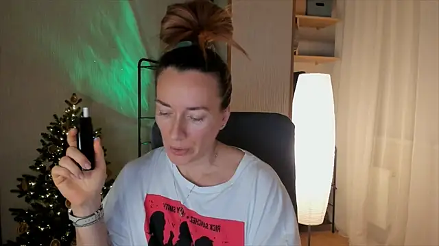 RebeccaMartinez online show from 12.22.25