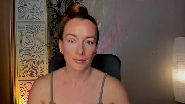 RebeccaMartinez online show from 06.12.26