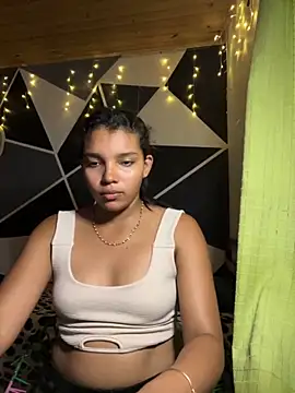 Snapshot of emilyharber chatting on 09.15.25 emilyharber online show from 09.15.25