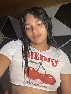 Snapshot of emilyharber chatting on 10.24.25 emilyharber online show from 10.24.25