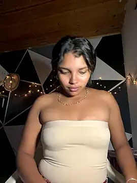 Snapshot of emilyharber chatting on 01.15.26 emilyharber online show from 01.15.26