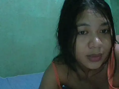 Snapshot of _smiling4u_ chatting on 10.26.25 smiling4u online show from 10.26.25