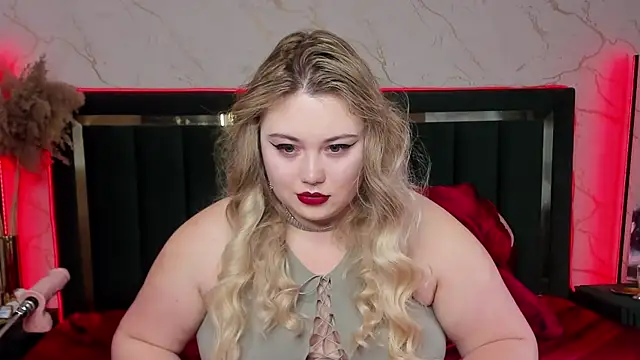 Snapshot of rosal1a chatting on 01.28.25 rosal1a online show from 01.28.25