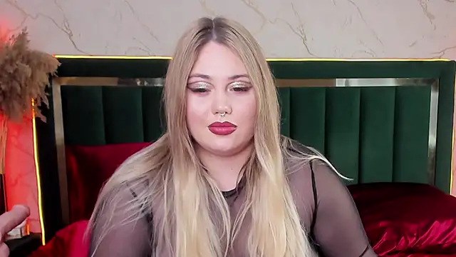 Snapshot of rosal1a chatting on 02.22.25 rosal1a online show from 02.22.25