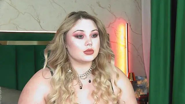 Snapshot of rosal1a chatting on 03.16.25 rosal1a online show from 03.16.25