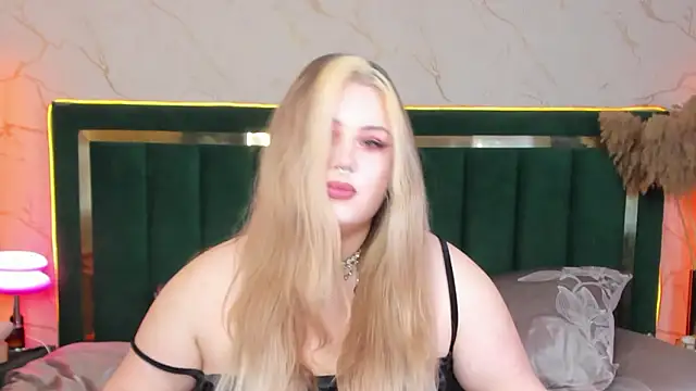 Snapshot of rosal1a chatting on 03.12.26 rosal1a online show from 03.12.26