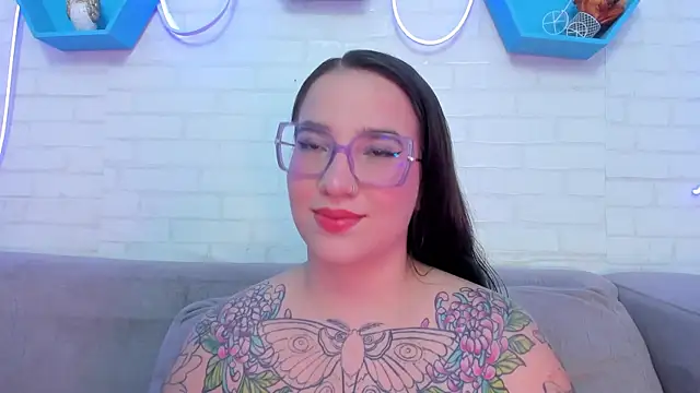 Snapshot of DEVA_BLUE_ chatting on 01.19.25 DEVA BLUE  online show from 01.19.25