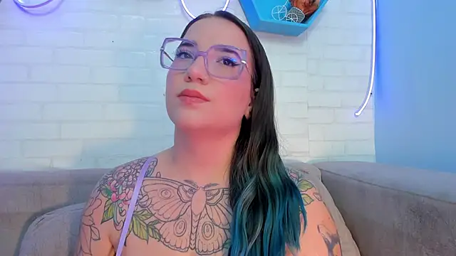 Snapshot of DEVA_BLUE_ chatting on 01.23.25 DEVA BLUE  online show from 01.23.25