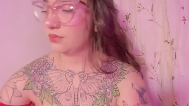 Snapshot of DEVA_BLUE_ chatting on 09.26.25 DEVA BLUE  online show from 09.26.25