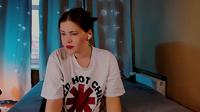 Snapshot of Erika_Fix chatting on 04.17.26 Erika Fix online show from 04.17.26