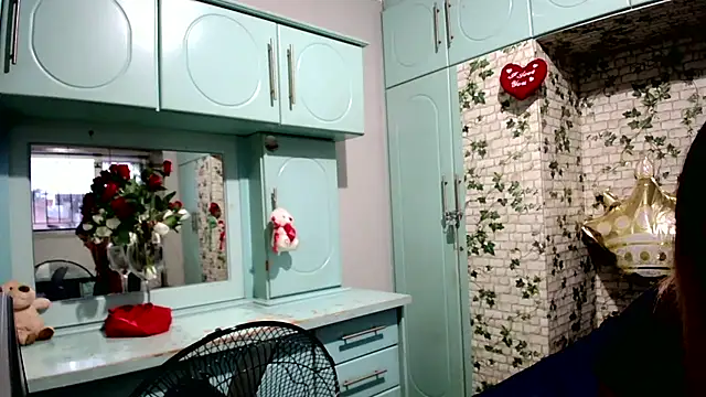 Snapshot of Indian_candy9 chatting on 11.10.25 Indian candy9 online show from 11.10.25