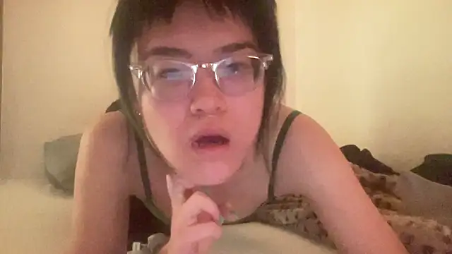 forbiddenfruitcake online show from 03.03.25