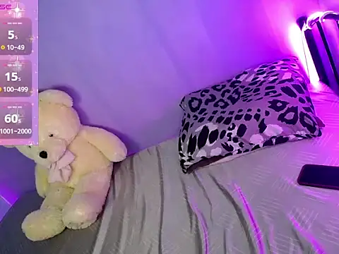 Snapshot of katie_white chatting on 01.11.26 katie white online show from 01.11.26