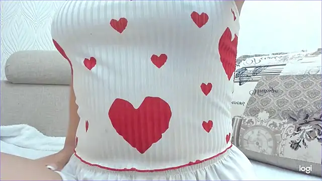 Snapshot of Hanah_cho_cho chatting on 10.16.25 Hanah cho cho online show from 10.16.25