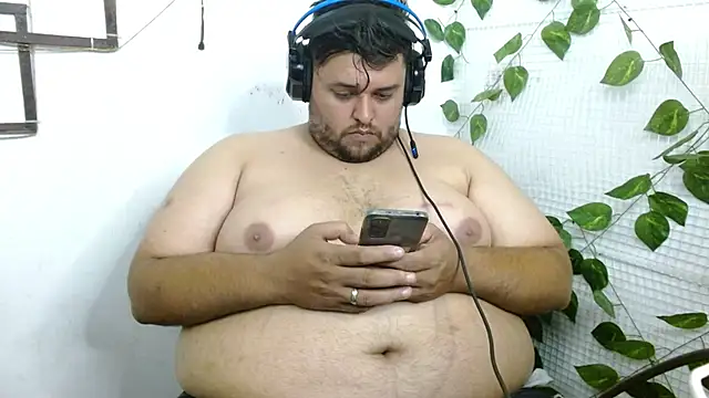 Snapshot of altairstudiosvip_ chatting on 11.30.25 altairstudiosvip online show from 11.30.25