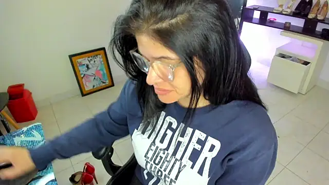 BellaFlaming online show from 04.28.26