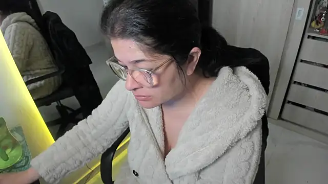 Snapshot of BellaFlaming chatting on 07.21.26 BellaFlaming online show from 07.21.26
