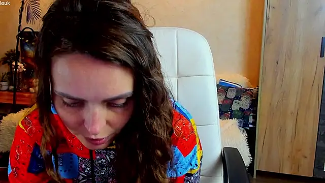 mia grantes online show from 10.03.25