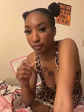 Snapshot of Iceblanca chatting on 02.24.25 Iceblanca online show from 02.24.25