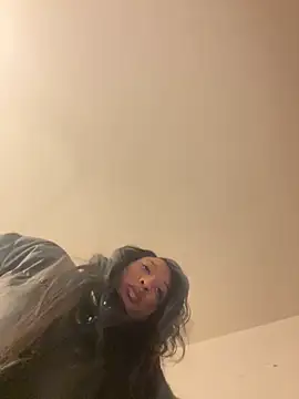 Snapshot of Iceblanca chatting on 03.02.25 Iceblanca online show from 03.02.25