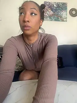 Snapshot of Iceblanca chatting on 03.10.25 Iceblanca online show from 03.10.25