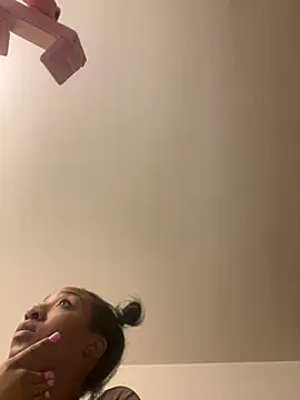 Snapshot of Iceblanca chatting on 03.11.25 Iceblanca online show from 03.11.25