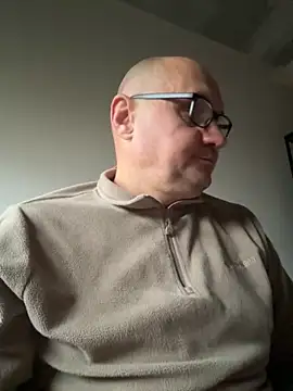 Snapshot of vanjbi45 chatting on 11.12.25 vanjbi45 online show from 11.12.25