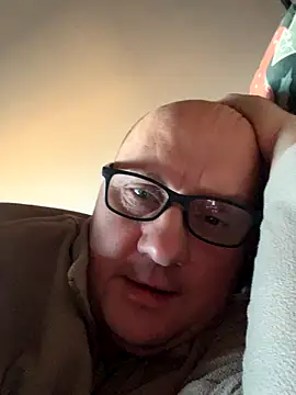 Snapshot of vanjbi45 chatting on 11.22.25 vanjbi45 online show from 11.22.25