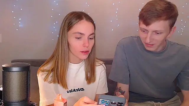 juliaanddima online show from 03.19.25