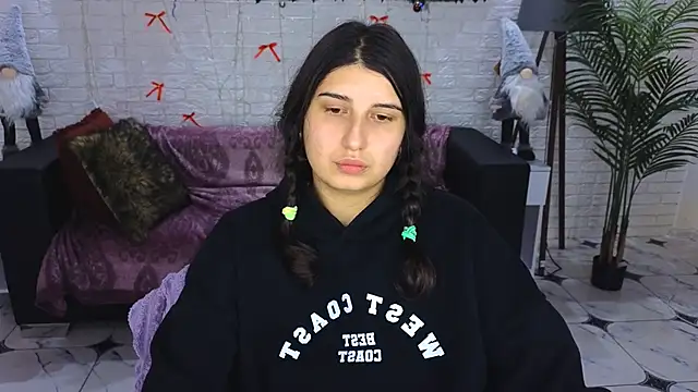 Snapshot of Linda_EX chatting on 12.14.24 Linda EX online show from 12.14.24