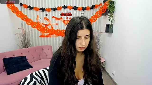 Snapshot of Linda_EX chatting on 10.16.25 Linda EX online show from 10.16.25