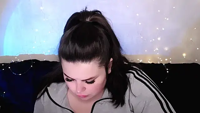 Emily Mo online show from 03.06.26