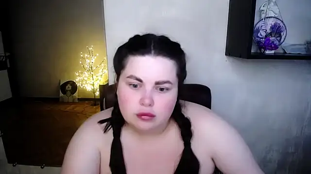 Emily Mo online show from 06.28.26