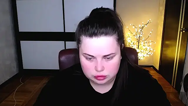 Emily Mo online show from 07.03.26