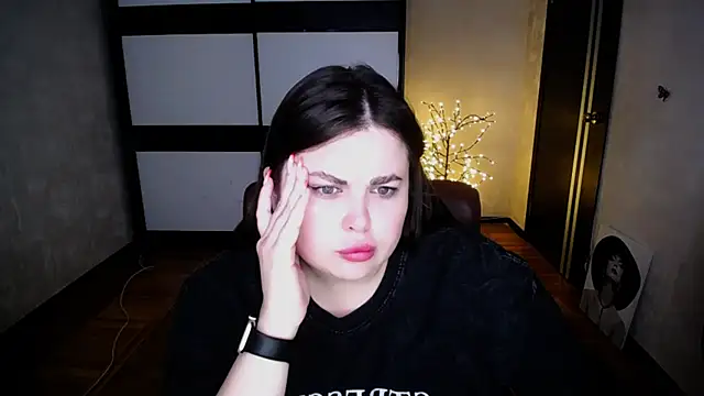 Emily Mo online show from 07.11.26