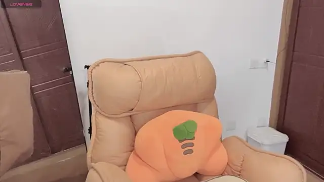 Snapshot of 4uoki chatting on 09.14.25 4uoki online show from 09.14.25