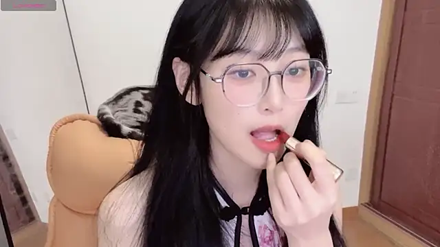 Snapshot of 4uoki chatting on 10.11.25 4uoki online show from 10.11.25