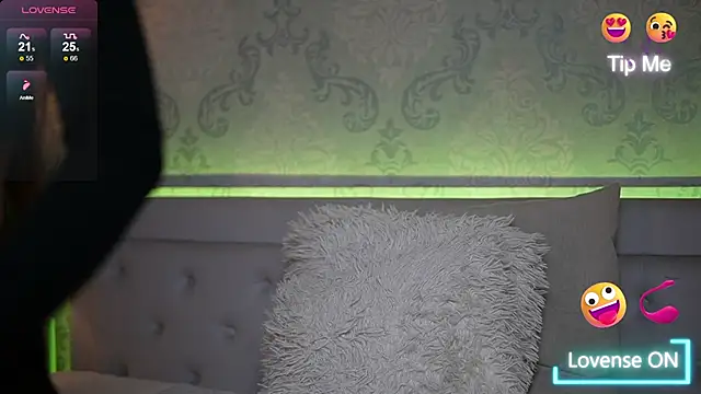 AmyKaiya online show from 02.12.25