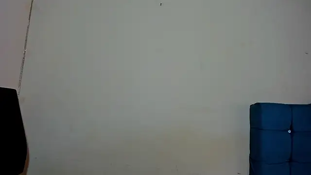 Snapshot of sweet1Girl chatting on 10.27.25 sweet1Girl online show from 10.27.25