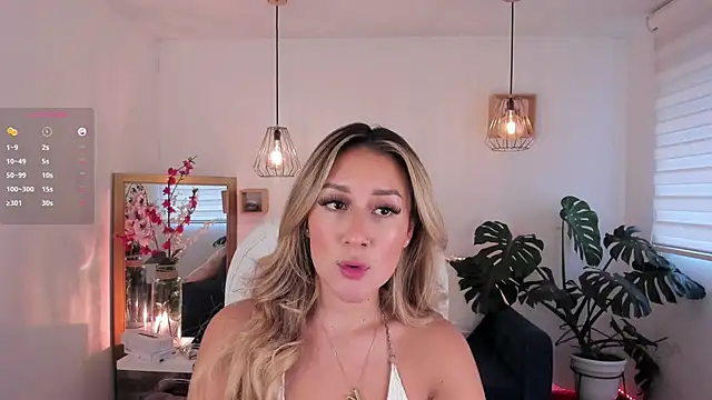 Snapshot of dina_ride chatting on 03.18.25 dina ride online show from 03.18.25