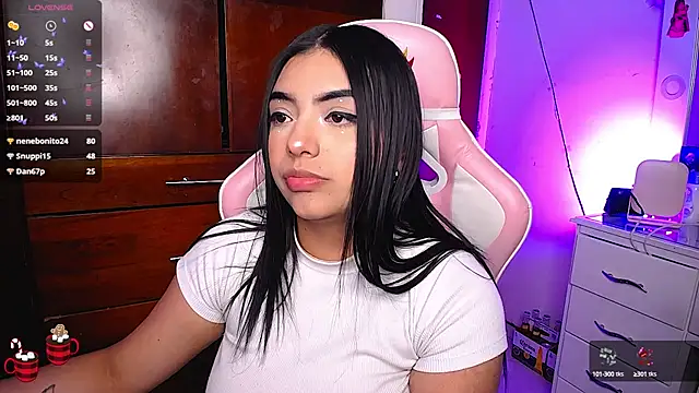 Snapshot of eva_six chatting on 01.07.25 eva six online show from 01.07.25