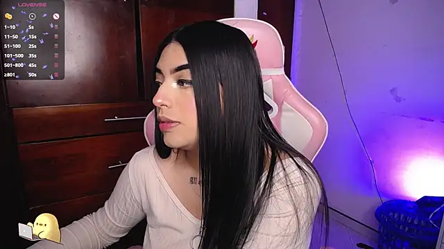 Snapshot of eva_six chatting on 11.07.25 eva six online show from 11.07.25