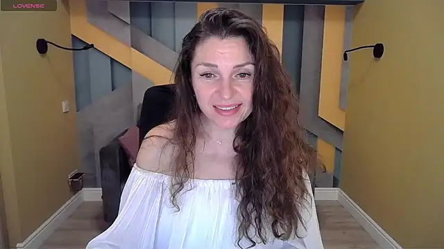 EllaLong online show from 12.14.24