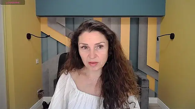 EllaLong online show from 12.17.24